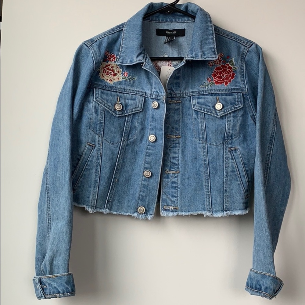 Cropped denim floral jacket ( FOREVER 21)